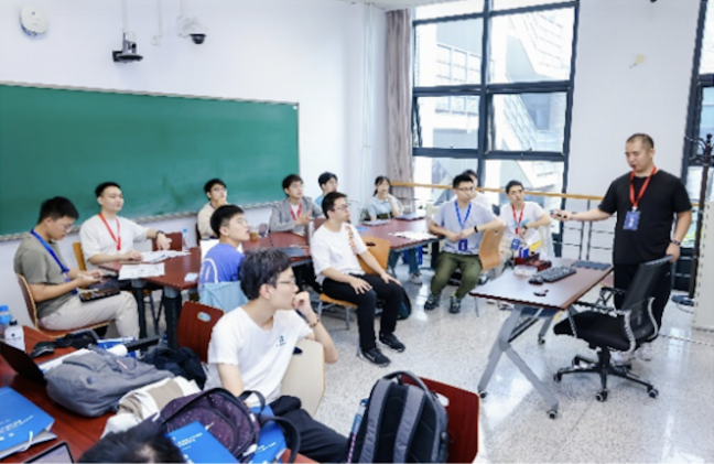 陈天宇在北大AI+X全国优秀博士生论坛作学术报告